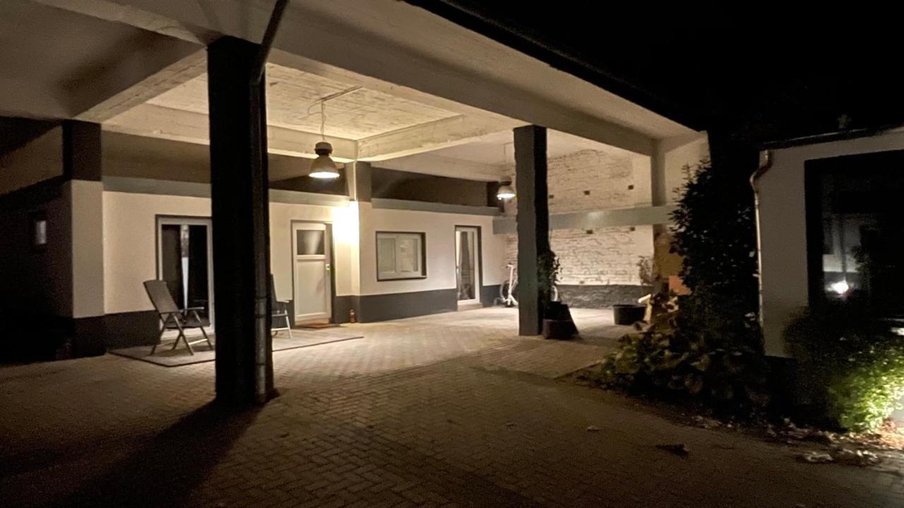 뒤스부르크 Oase Im Gruenen Hinterhof, Eg, Ruhe, Terrasse, Carport, Free Paytv, Kaffee&Tee, Fahrraeder 아파트 외부 사진