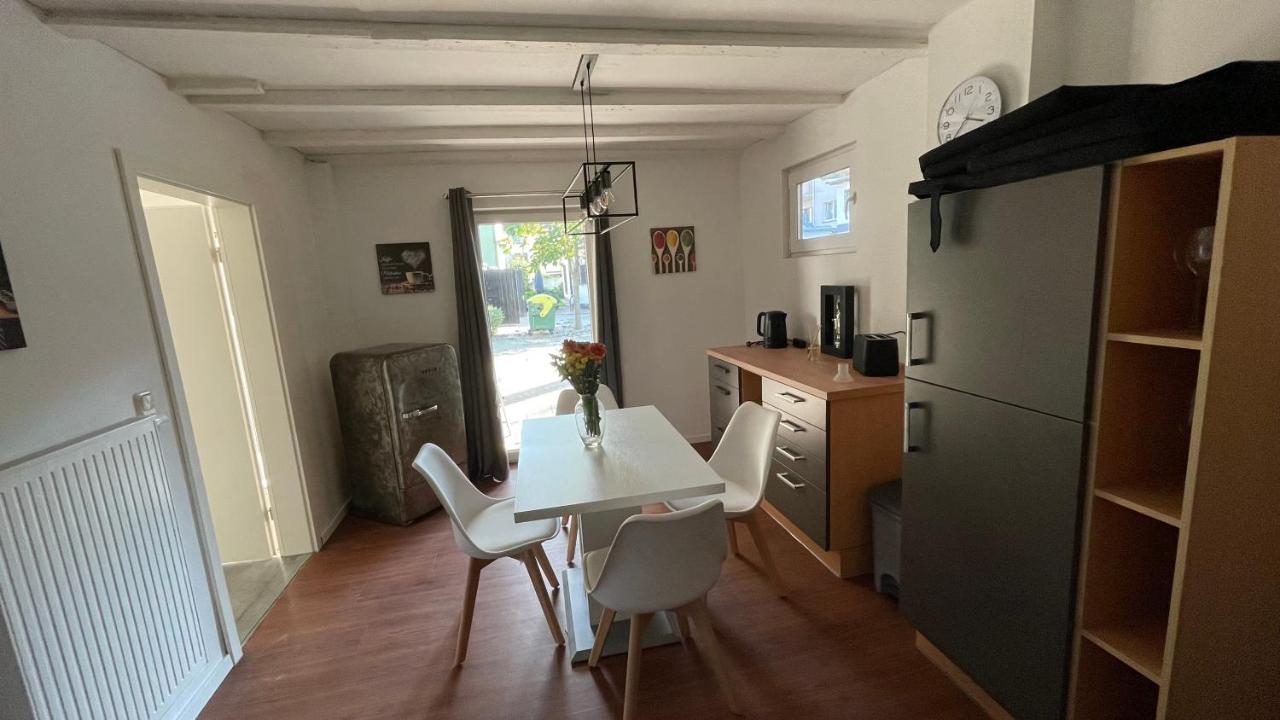 뒤스부르크 Oase Im Gruenen Hinterhof, Eg, Ruhe, Terrasse, Carport, Free Paytv, Kaffee&Tee, Fahrraeder 아파트 외부 사진