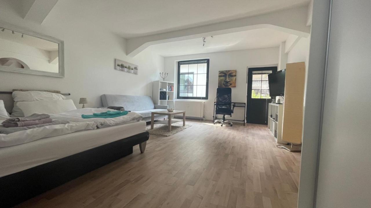 뒤스부르크 Oase Im Gruenen Hinterhof, Eg, Ruhe, Terrasse, Carport, Free Paytv, Kaffee&Tee, Fahrraeder 아파트 외부 사진