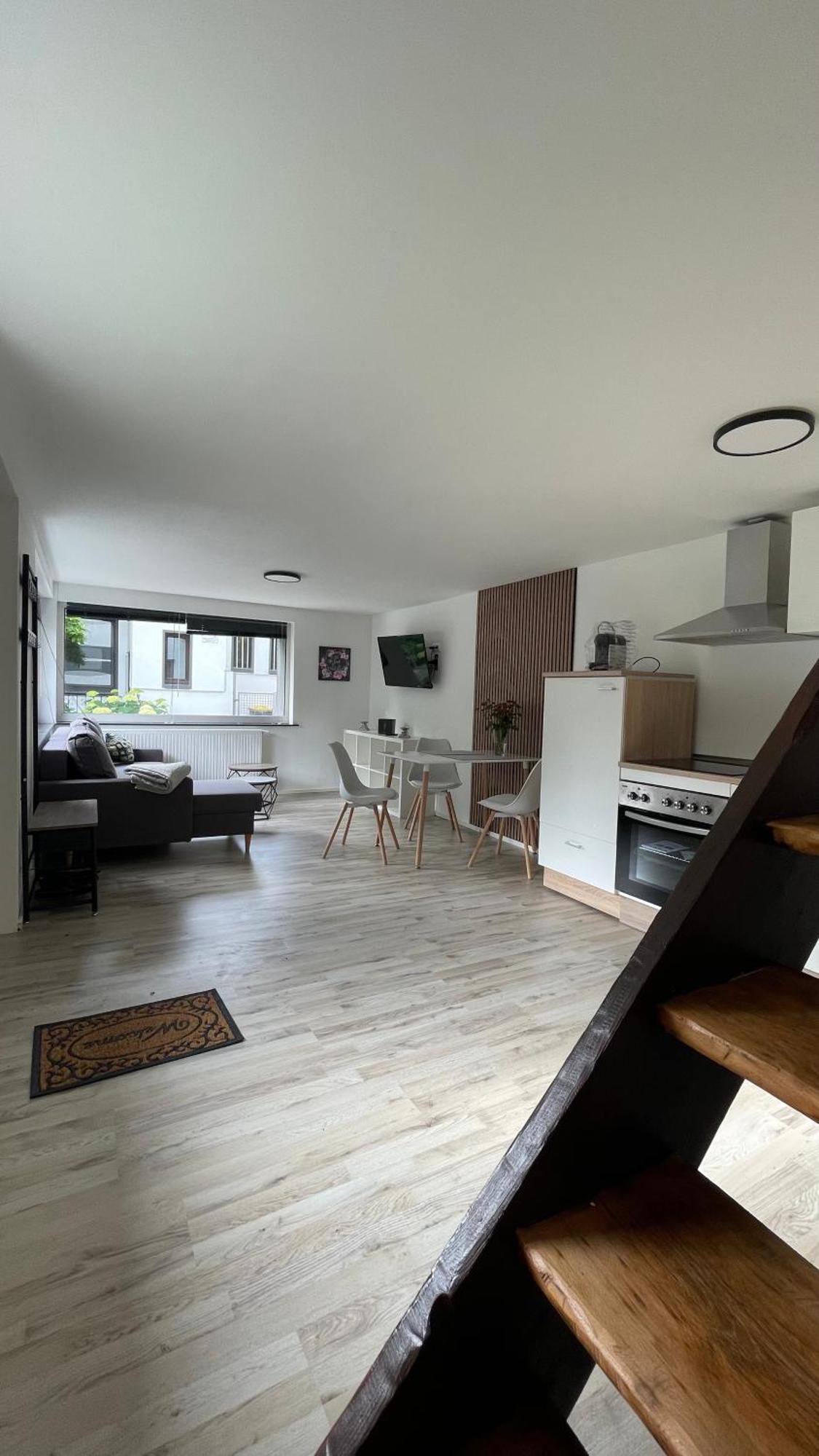 뒤스부르크 Oase Im Gruenen Hinterhof, Eg, Ruhe, Terrasse, Carport, Free Paytv, Kaffee&Tee, Fahrraeder 아파트 외부 사진