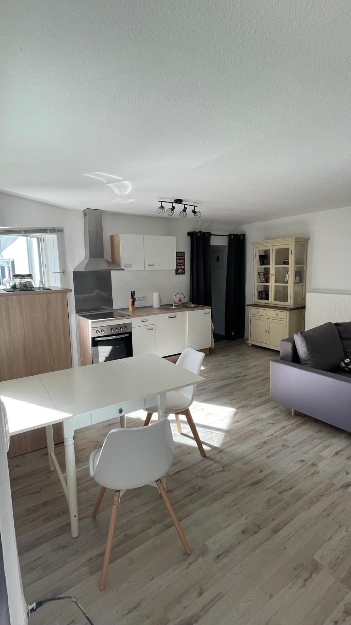 뒤스부르크 Oase Im Gruenen Hinterhof, Eg, Ruhe, Terrasse, Carport, Free Paytv, Kaffee&Tee, Fahrraeder 아파트 외부 사진